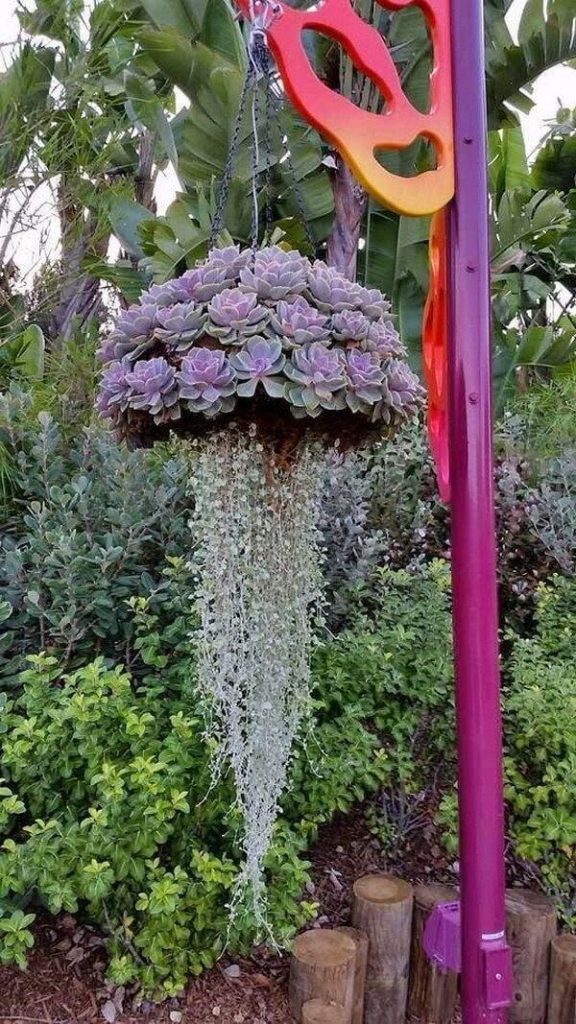 50 Unique & Modern DIY Outdoor Hanging Planter Ideas For Your Garden