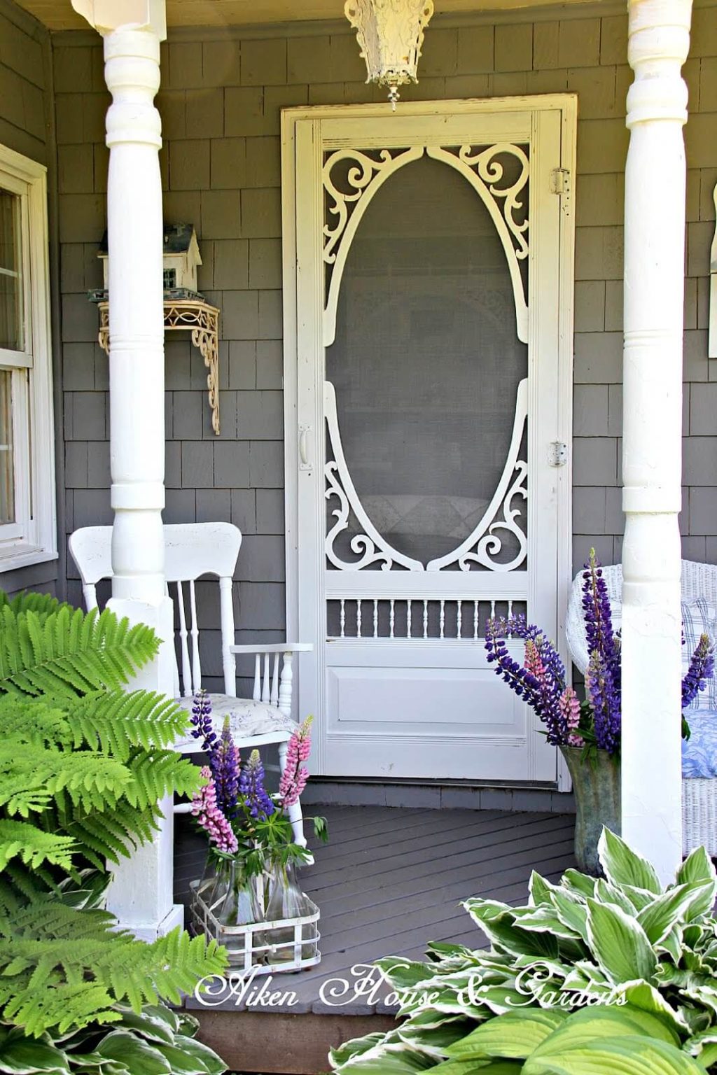 41+ Charming Vintage Front Porch Ideas to Transform Your Space (2024)