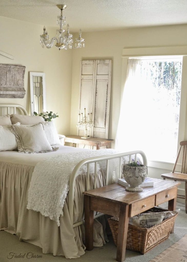 20+ Best French-Style Bedroom Decor Ideas & Designs For 2024