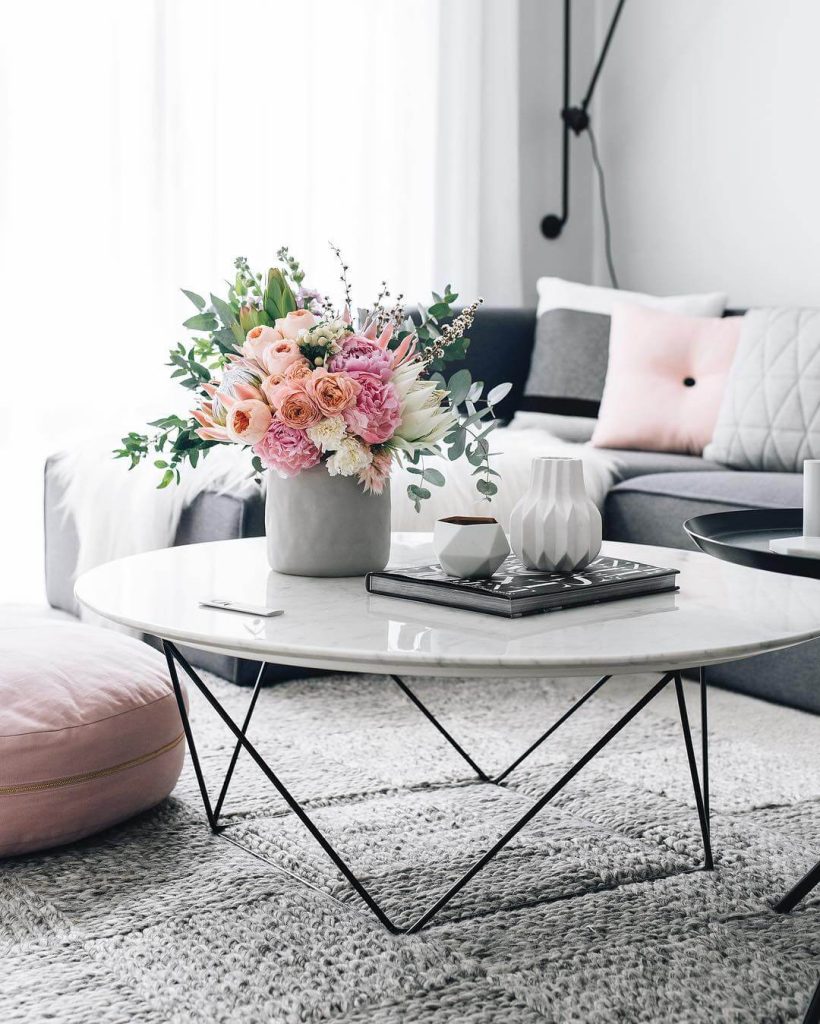25+ Best Coffee Table Decor Ideas & Designs (Modern, Round) For 2024