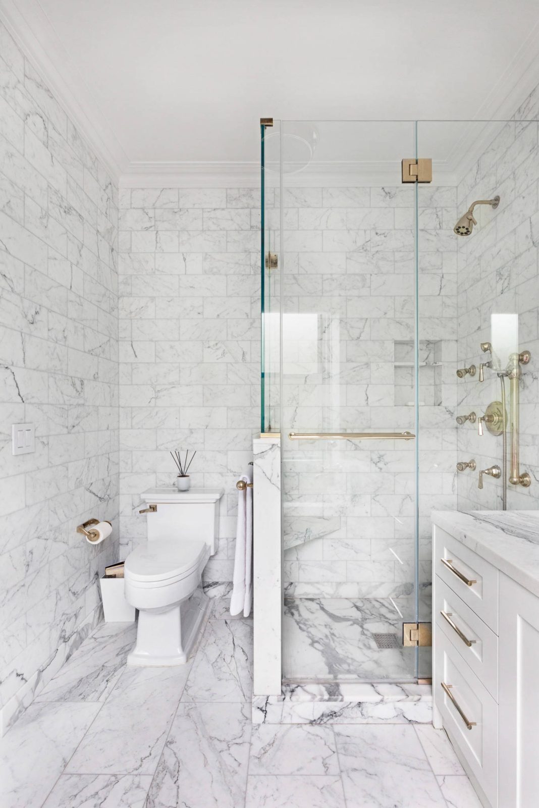 22+ Best Guest Bathroom Ideas & Designs For 2024