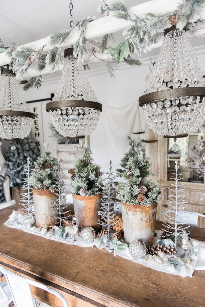 38+ Beautiful Farmhouse Christmas Decor Ideas & Designs For 2024