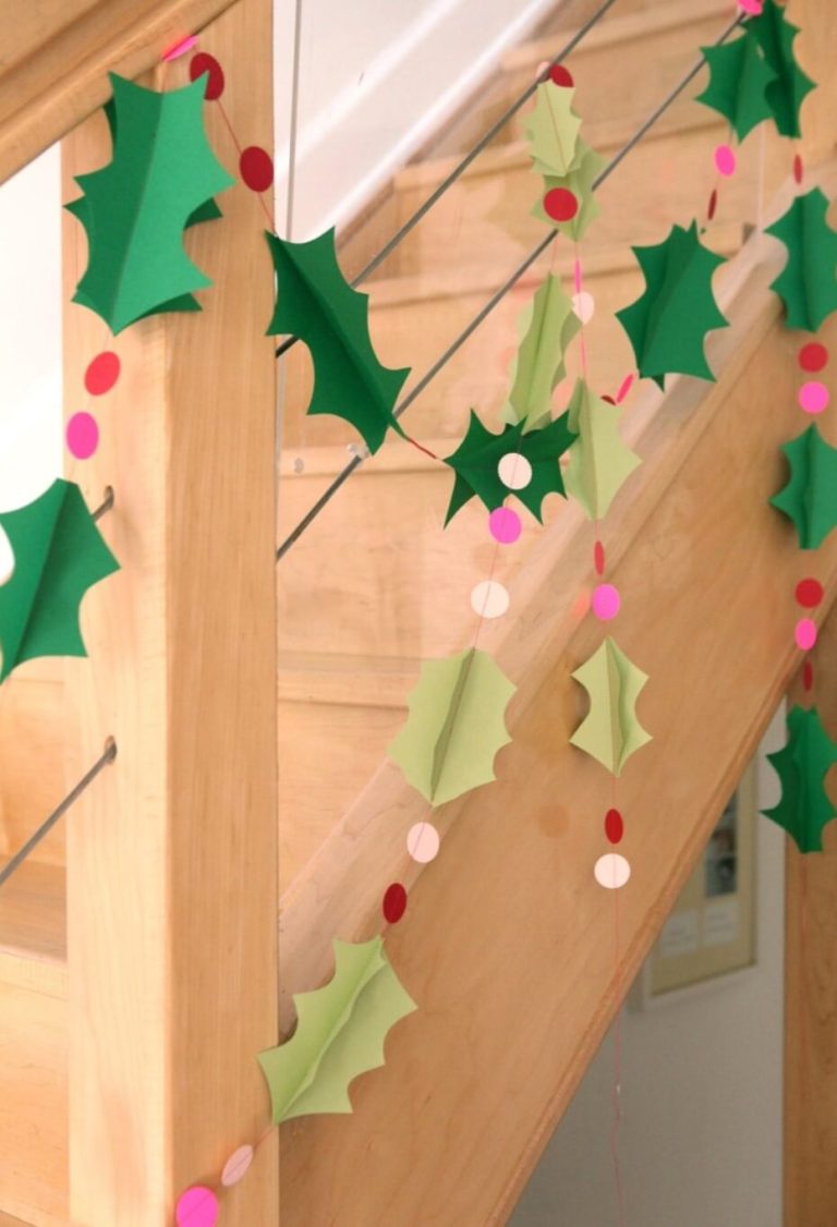 22+ Elegant Christmas Garland Decorating Ideas & Designs For 2024