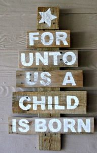 67+ Stunning Christmas Wall Decorating Ideas That Will Wow Your Guests 2024