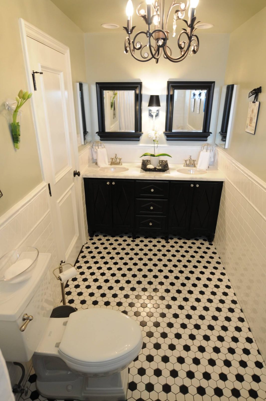 20+ Beautiful Bathroom Flooring Ideas and Designs In 2024