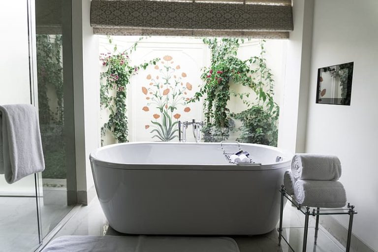 Bath Fitter Cost and Reviews How Much Does a Bath Fitter Tub Cost?