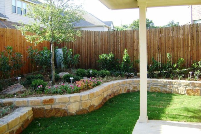 20+ Best Texas Backyard Landscaping Ideas & Designs (With Pictures)