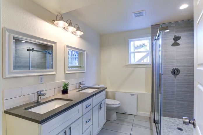 35+ Best Jack and Jill Bathroom Ideas & Designs (With Layouts) For 2024