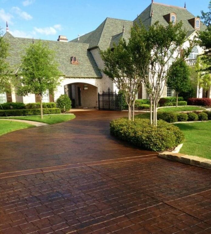 Brick Driveway Cost, Installation, Pros and Cons, Ideas & Designs (2024)