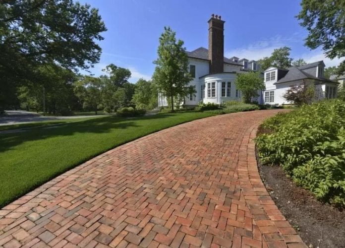 Brick Driveway Cost, Installation, Pros and Cons, Ideas & Designs (2024)