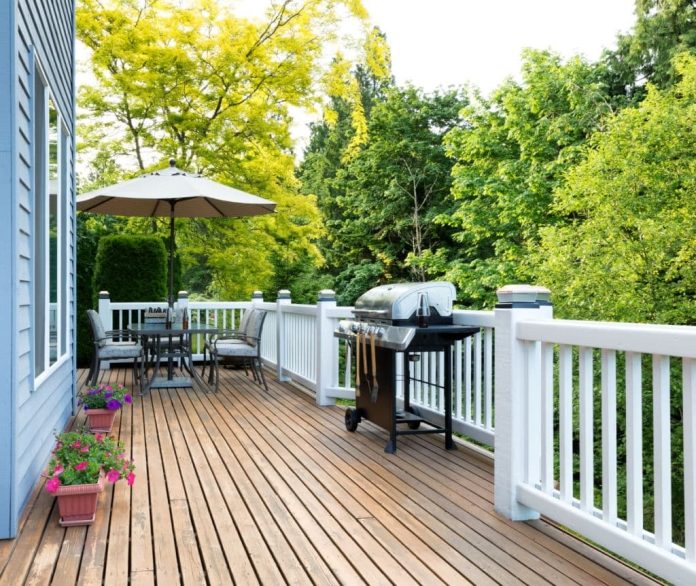 50+ Awesome DIY Deck Railing Designs & Ideas For 2024