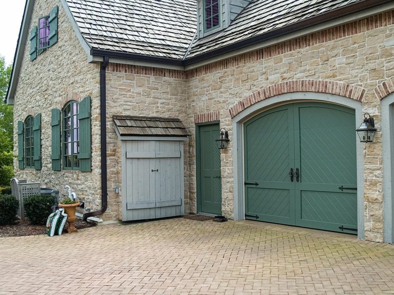 34+ Different Types Of Garage Doors Styles, Materials (With Pictures)