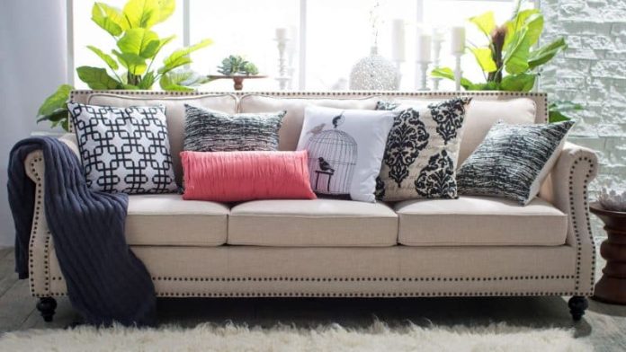 What Cushions and Pillows Go with a Beige Sofa? (25 Ideas for 2024)