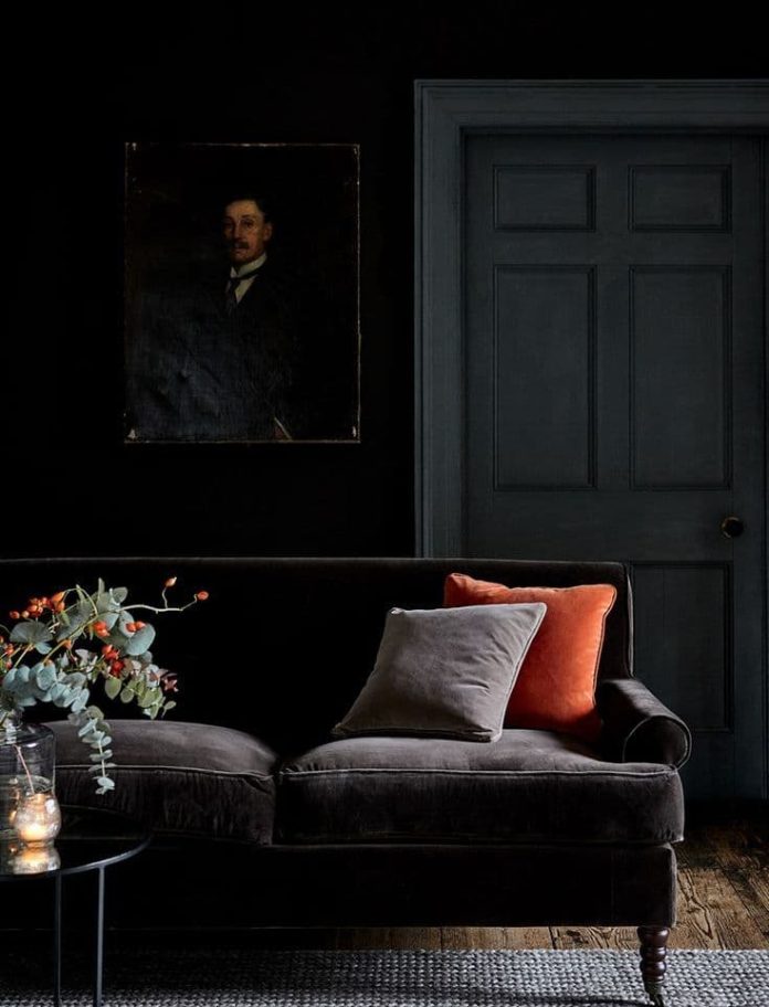 What Colors Go With Charcoal Grey Couch? (25 Ideas) FarmFoodFamily