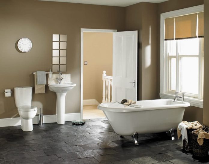 What Color Walls Go with Gray Tile Bathroom? (25 Ideas for 2024)