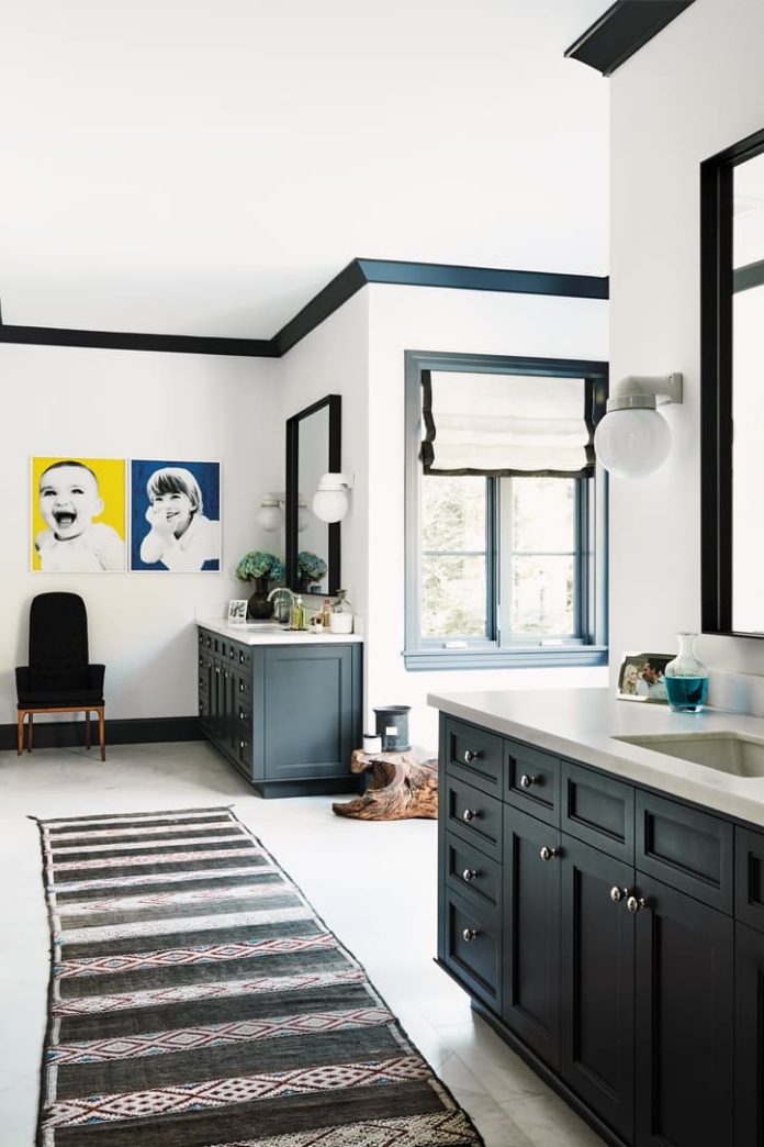 What Color Trim Goes with Gray Walls? (25 Ideas) FarmFoodFamily