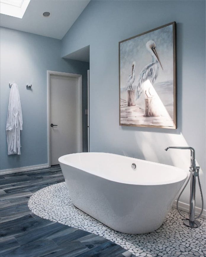 What Color Walls Go with Gray Tile Bathroom? (25 Ideas for 2024)