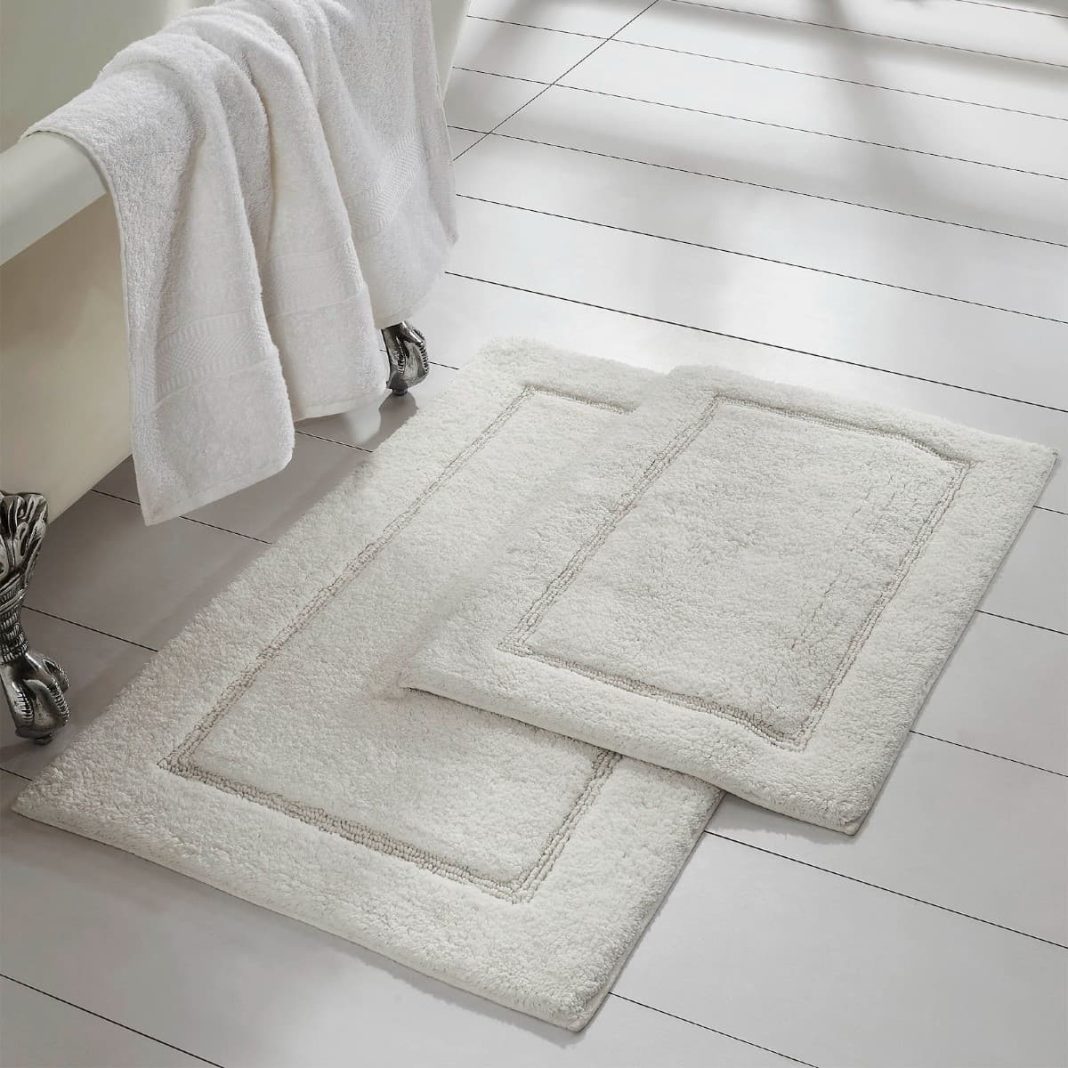 35+ Best Bathroom Rug Ideas and Designs (Photos) For 2024