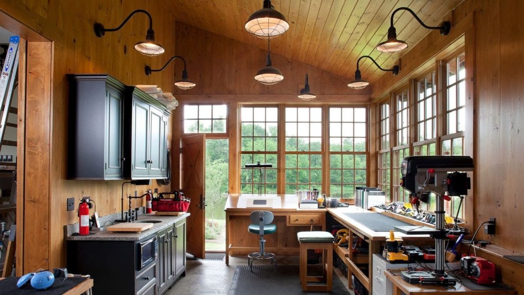 35+ Best Garage Man Cave Ideas and Designs On A Budget (Photos)