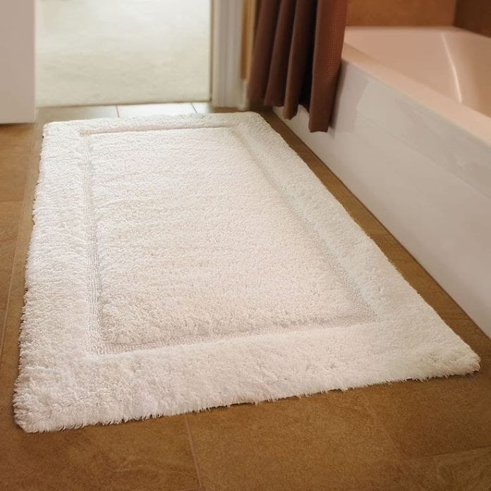 35+ Best Bathroom Rug Ideas and Designs (Photos) For 2024