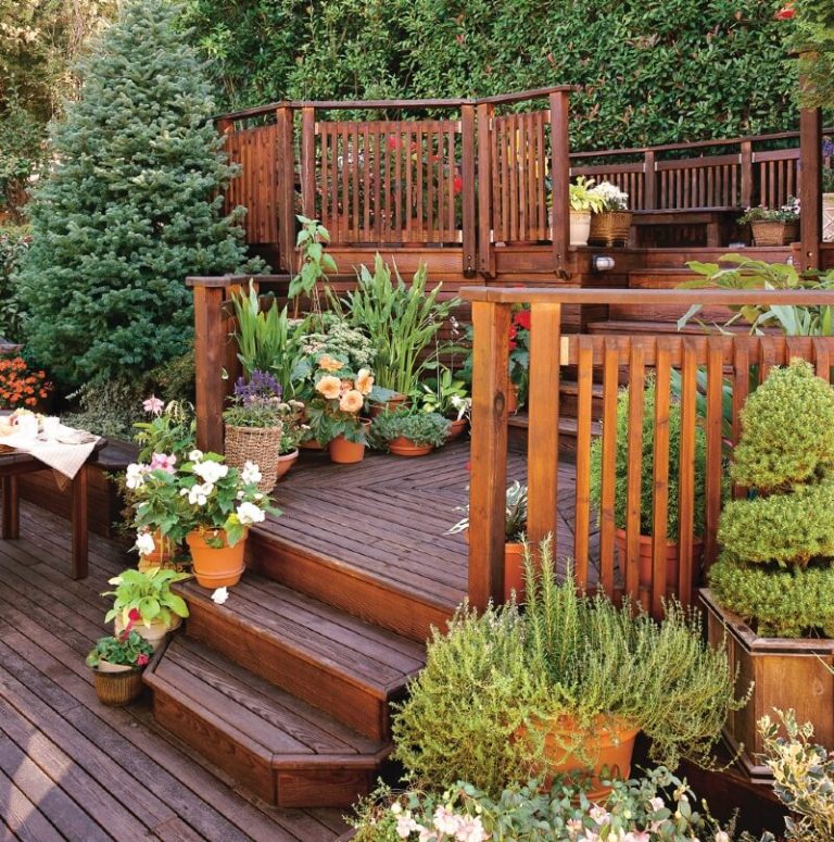 35+ Awesome Deck Steps & Stairs Ideas and Designs (With Pictures)