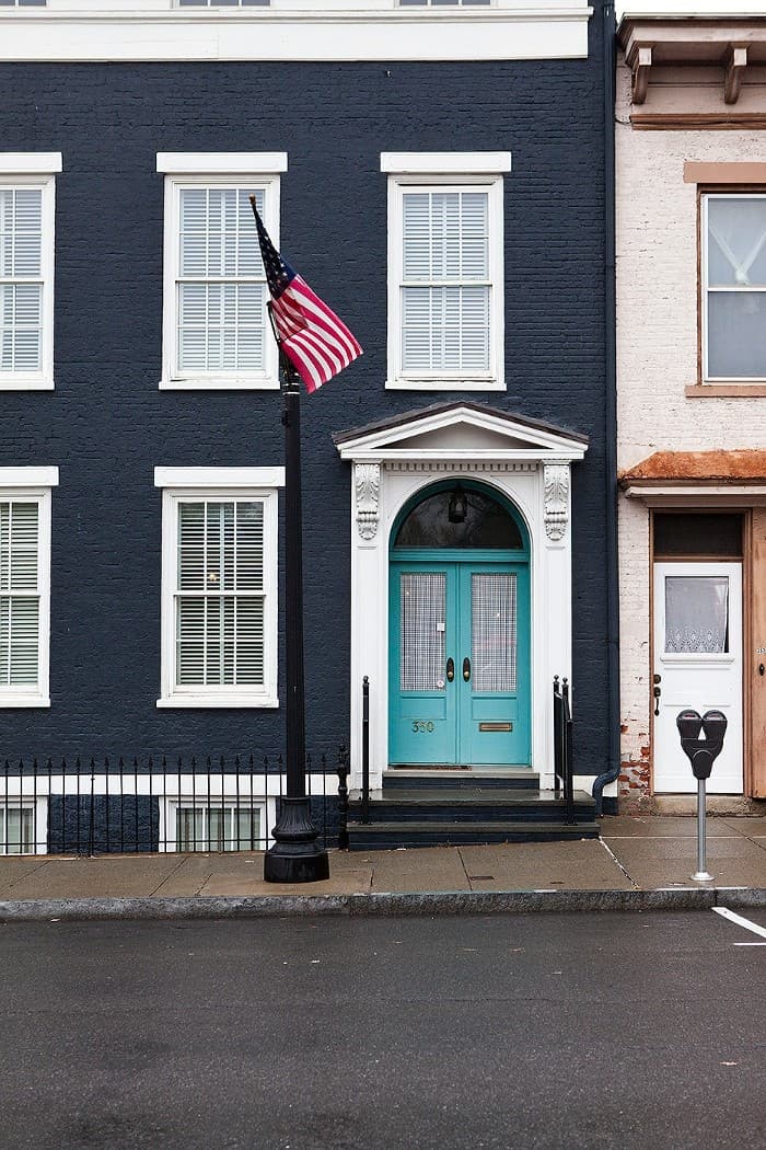 25+ Best Front Door Colors For A Blue House (Ideas and Designs)