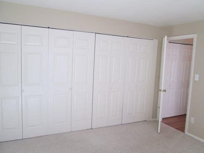 35+ Best Closet Door Ideas and Designs (With Pictures) For 2024