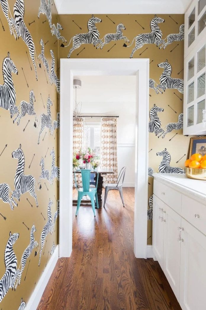 35+ Beautiful Kitchen Wallpaper Ideas and Designs (With Pictures)
