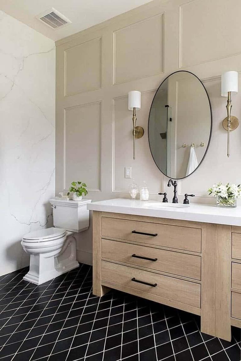 35+ Best Bathroom Wainscoting Ideas and Designs (Photos)