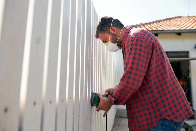 How Much Should You Tip Your Fence Installers? FarmFoodFamily