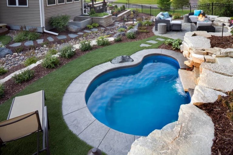 13 Stunning Minnesota Landscaping Ideas for Your Home (With Pictures)