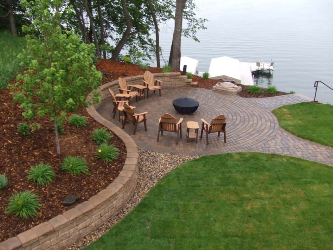 13 Stunning Minnesota Landscaping Ideas for Your Home (With Pictures)