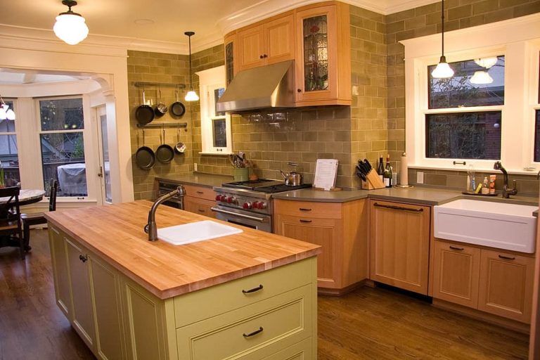 What Color Countertops Go With Oak (40 Ideas)