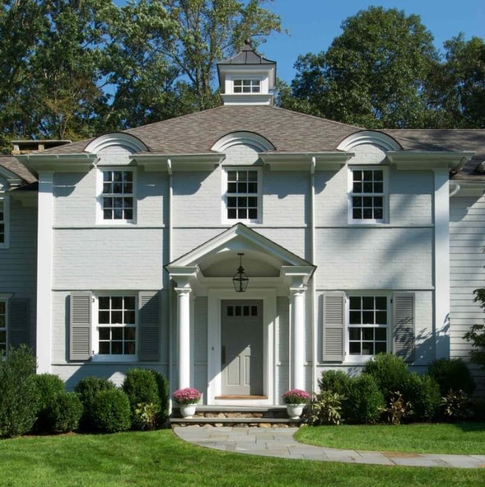What Color Shutters For A White House? (6 Ideas)