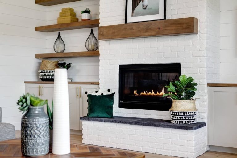 30+ Cozy Farmhouse Fireplace Ideas to Steal This Winter (2024)