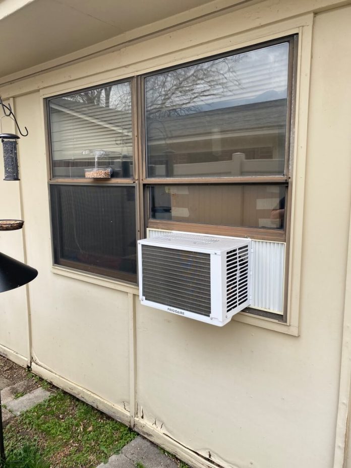 Does A Window Air Conditioner Pull Air From Outside?