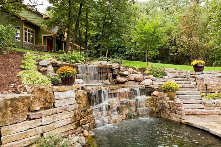Top Autumn and Winter Landscaping Tips for Your Garden