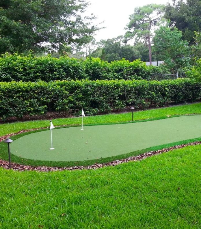 15 Amazing Backyard Putting Green Ideas to Elevate Your Golf Game (2024)