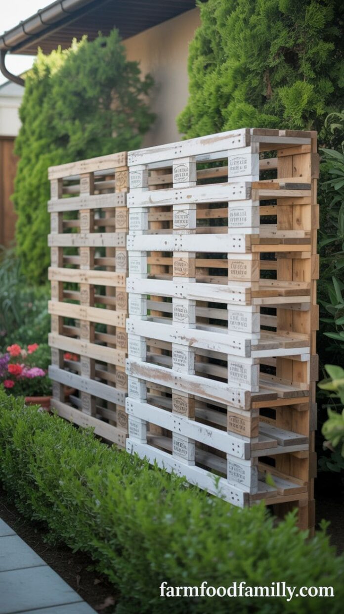 20 Amazing Pallet Fence Ideas to Transform Your Yard (2026)