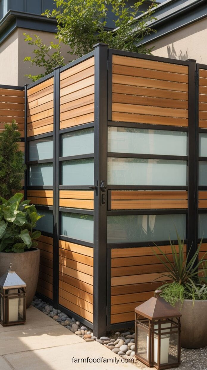 20 Innovative Modern Fence Ideas for Sleek Outdoor Spaces (2026)