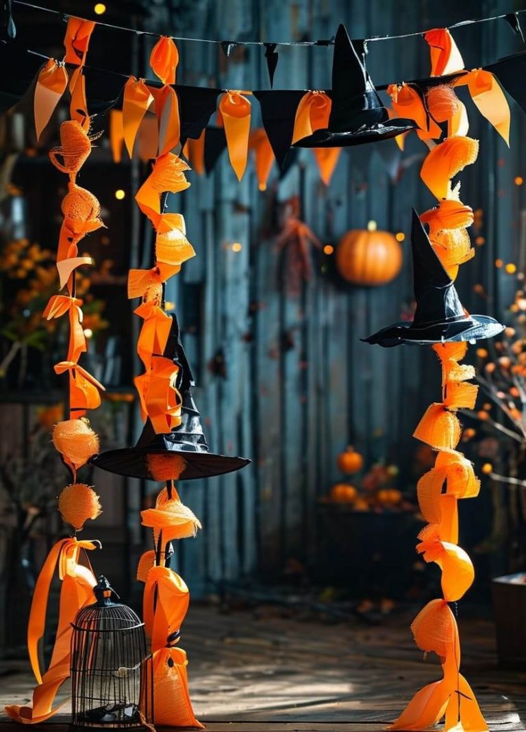 20 Amazing Halloween Banner And Garland Ideas To Make Your Party Pop 20 Amazing Halloween Banner And Garland Ideas To Make Your Party Pop
